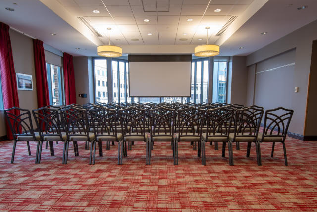 Student Alumni Council Room - Theater