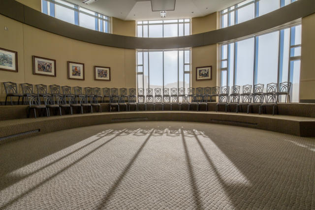 Round Meeting Room - Theater