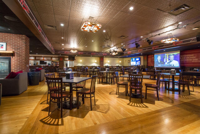 Woody's Tavern - Standard