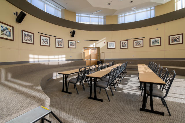 Round Meeting Room - Classroom